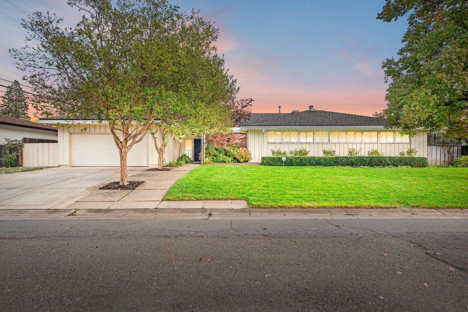 Property Photo:  2840 Walton Way  CA 95821 