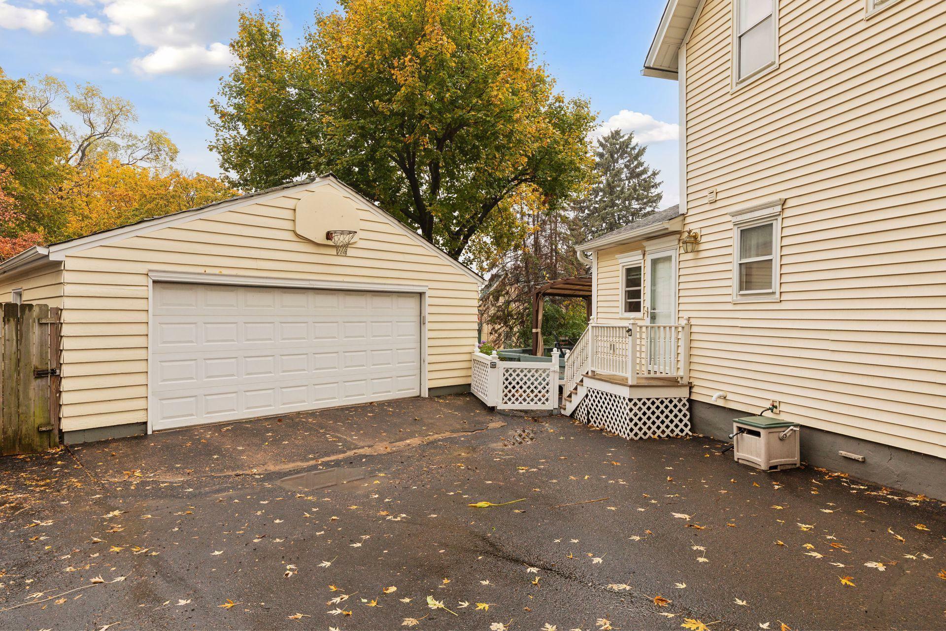 Property Photo:  974 Burns Avenue  MN 55106 