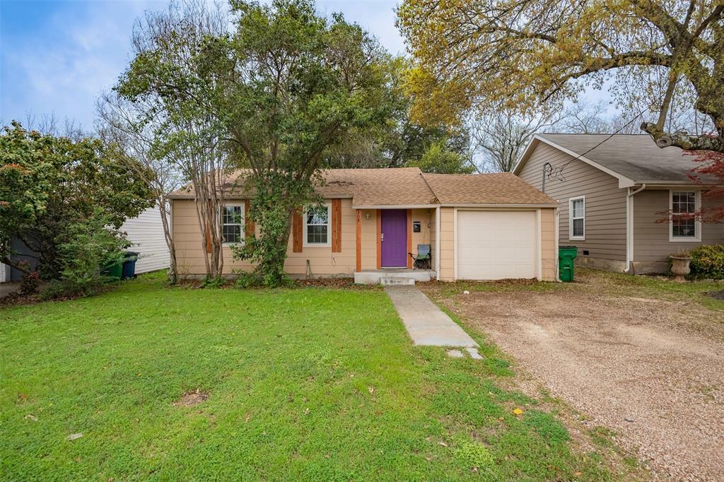 Property Photo:  309 Kirksey Street  TX 75165 