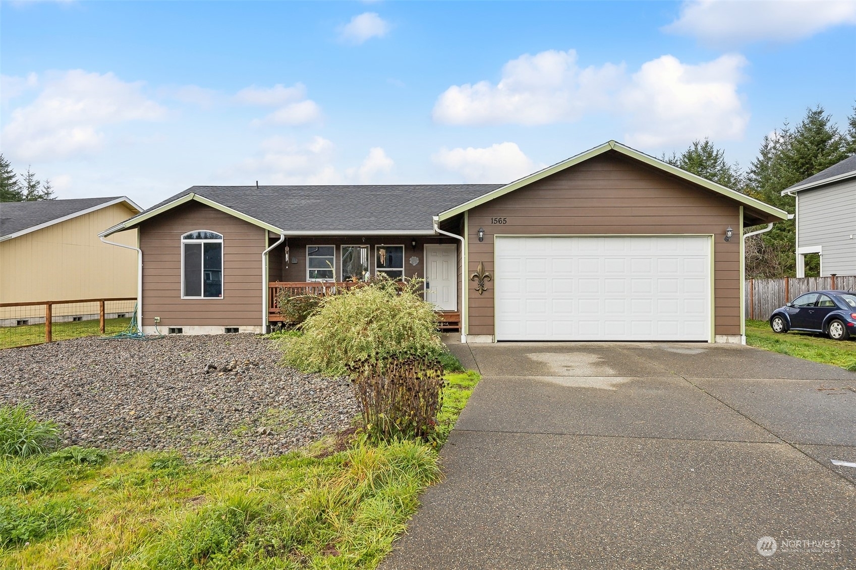 Property Photo: 1565 N Summit Road WA 98557
