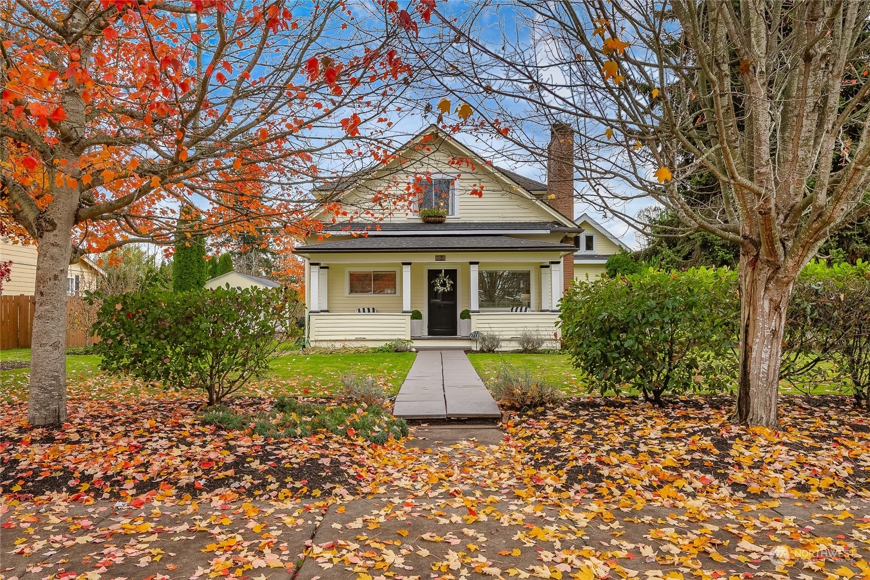 Property Photo:  1182 Mitchell Avenue  WA 98230 