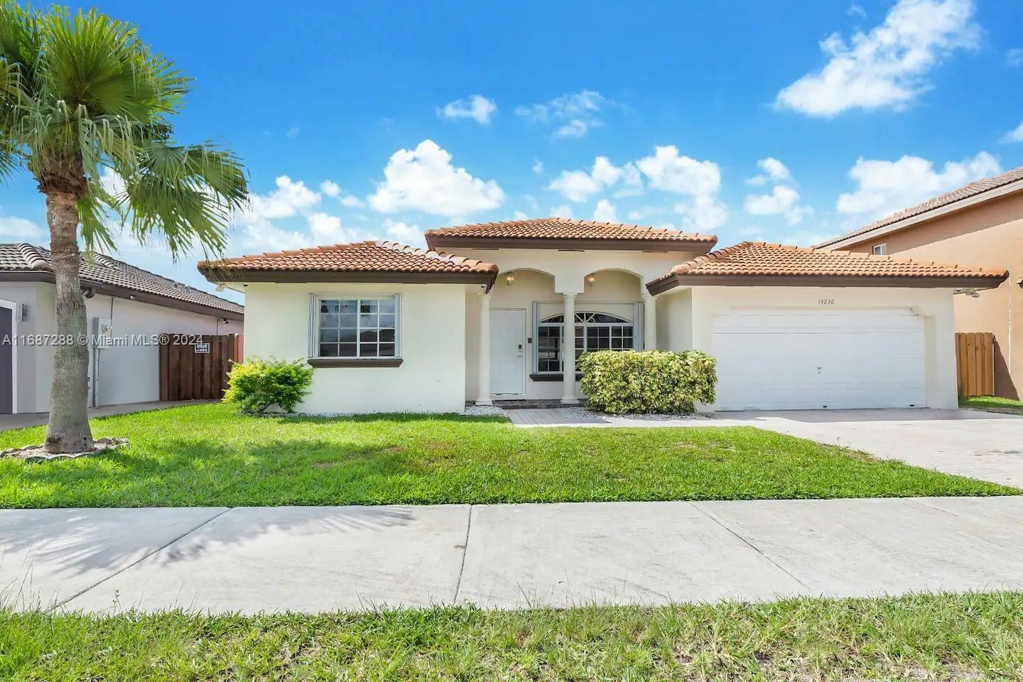 14236 SW 164th Ter  Miami FL 33177 photo