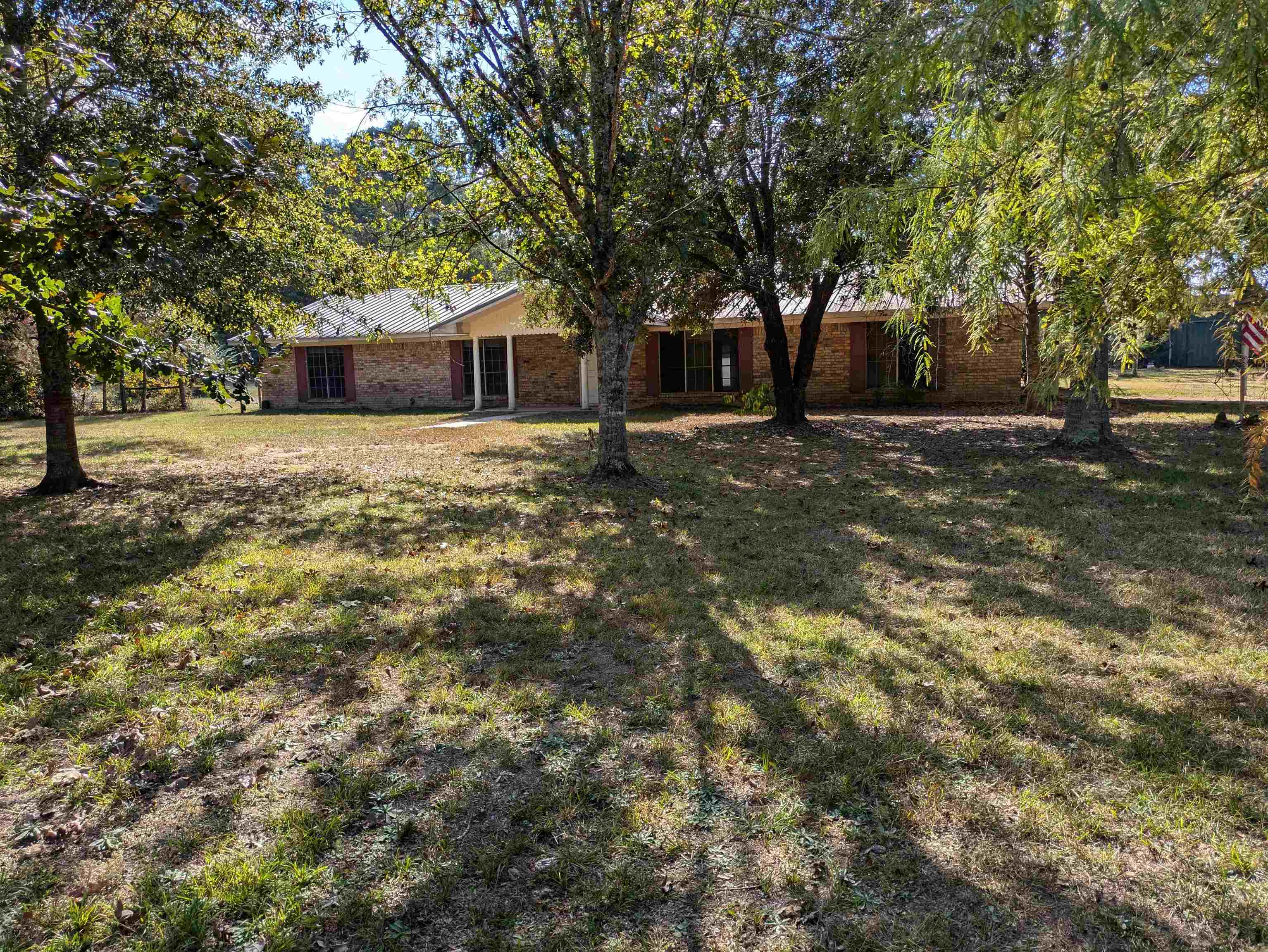 Property Photo:  305 Cr 482  TX 75956-0000 