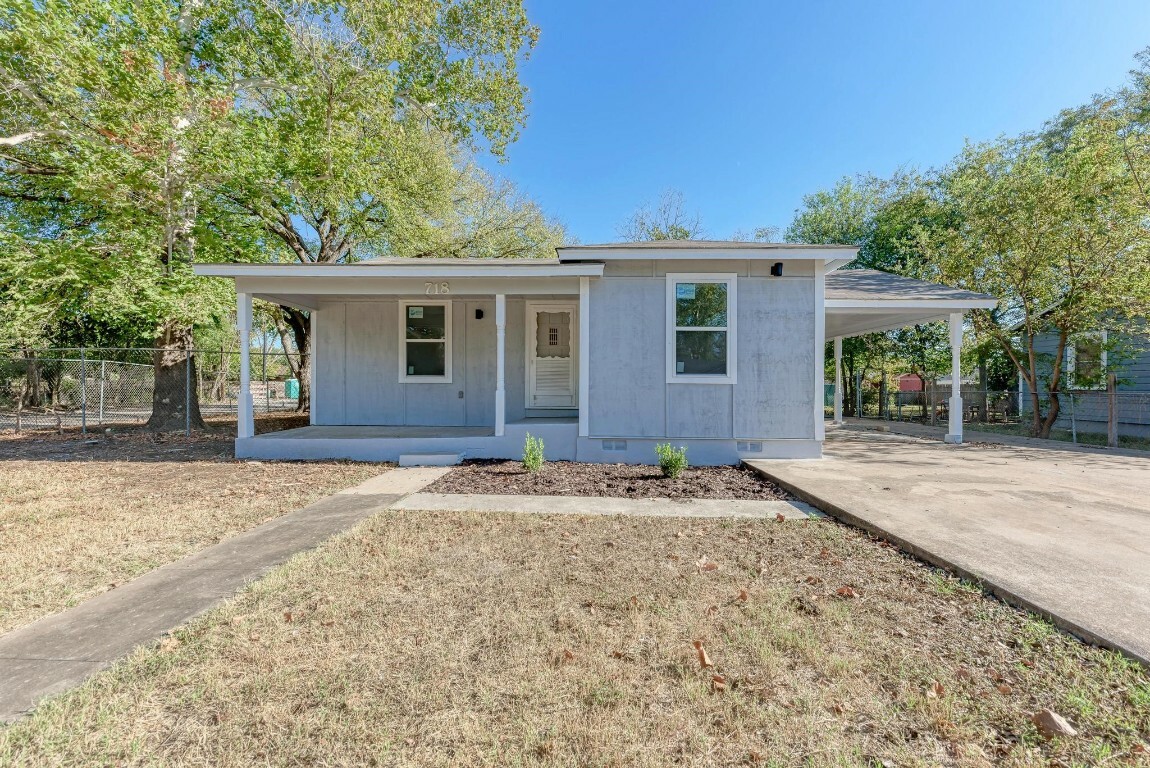 Property Photo:  718 Barbara Drive  TX 78666 