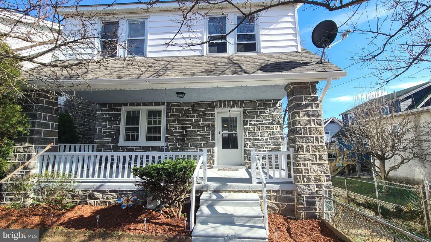 Property Photo:  1 Kenmore Road  PA 19082 