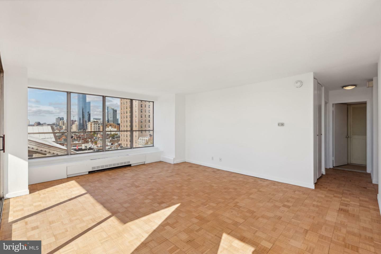 Property Photo:  224 W Rittenhouse Square 30 912  PA 19103 