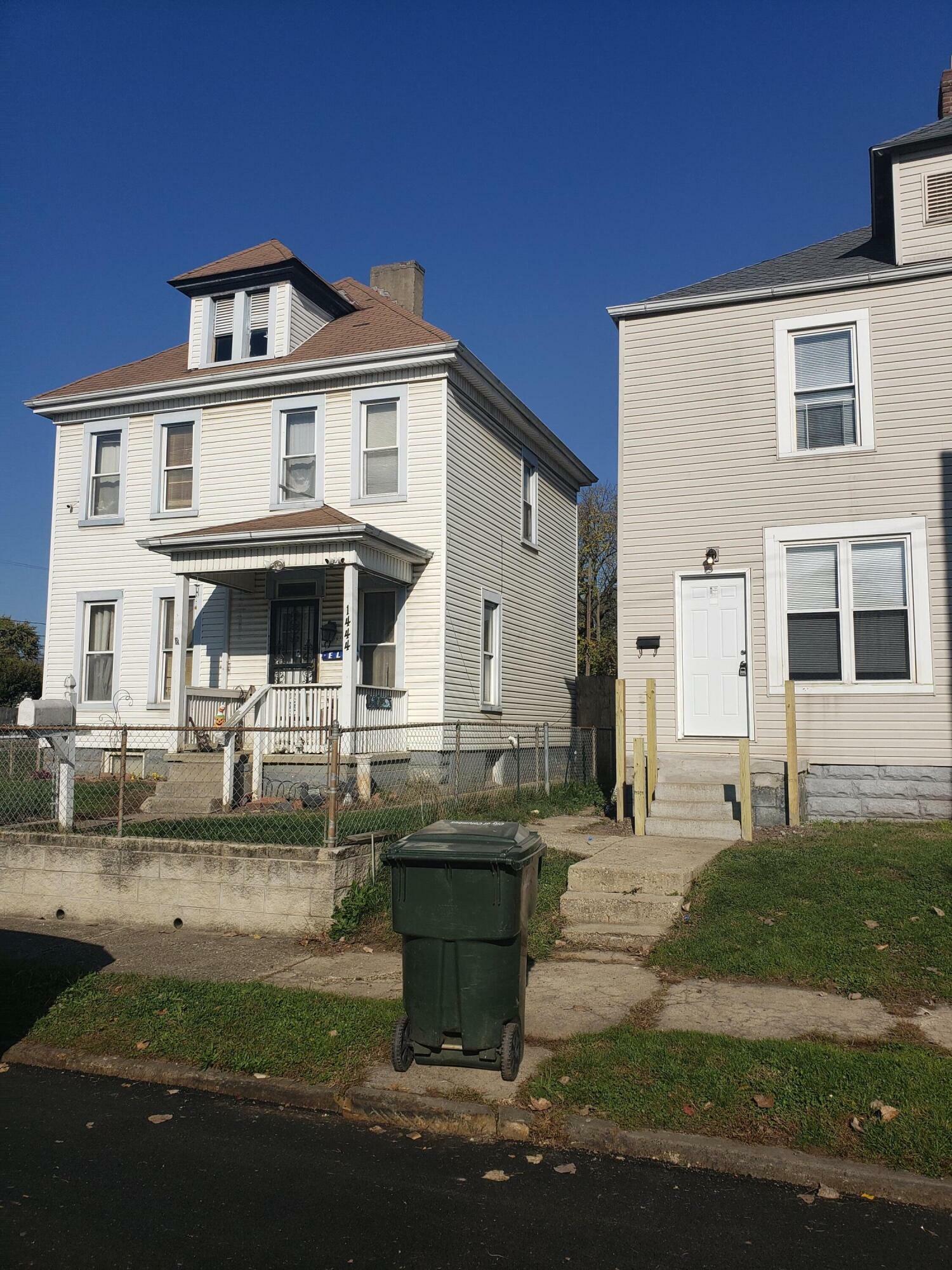 Property Photo:  1440 Wendell Avenue  OH 43222 