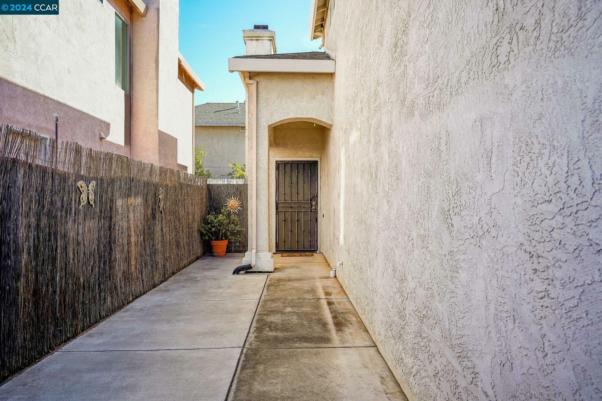 Property Photo:  4544 Waterford Way  CA 94561 