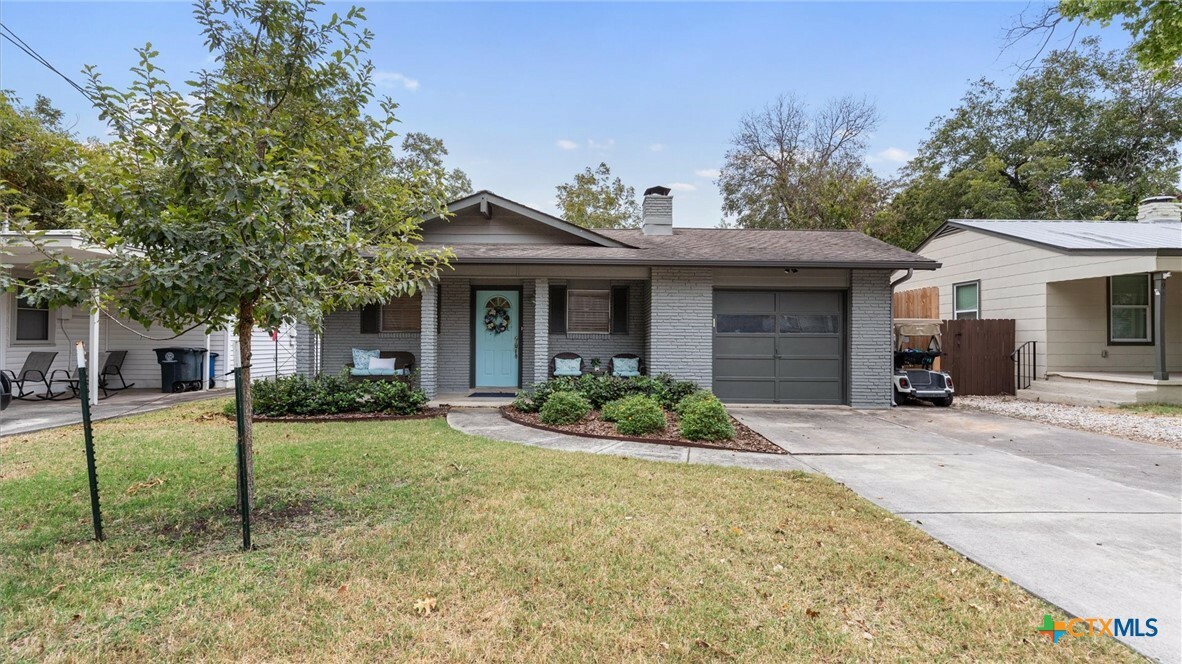 Property Photo:  955 N Liberty Avenue  TX 78130 