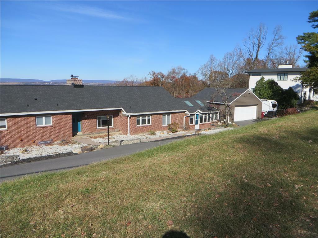 Property Photo:  424 Paxinosa Road East  PA 18040 