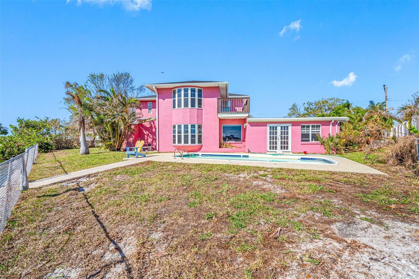 Property Photo: 5410 Pali Way FL 33706