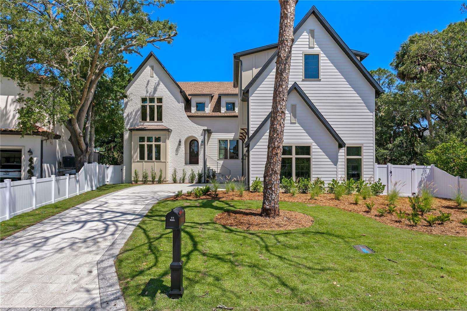 Property Photo: 4633 W Lowell Avenue FL 33629