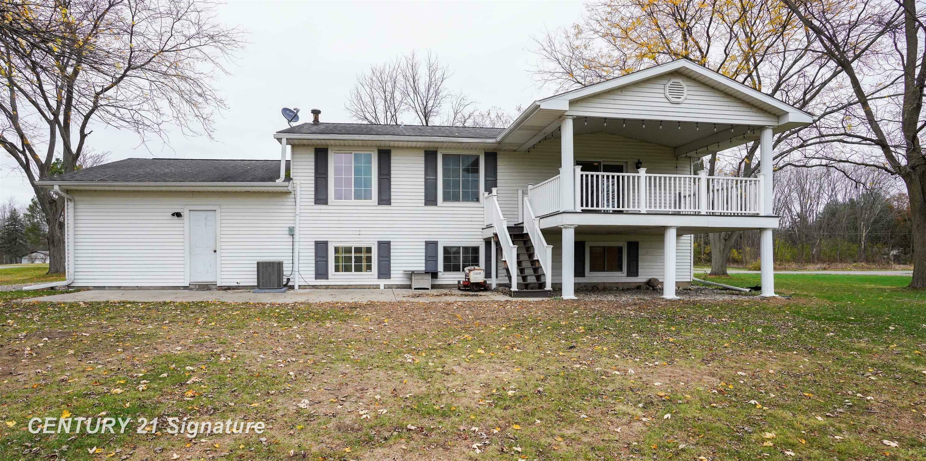 Property Photo:  5415 Stroebel Road  MI 48609 