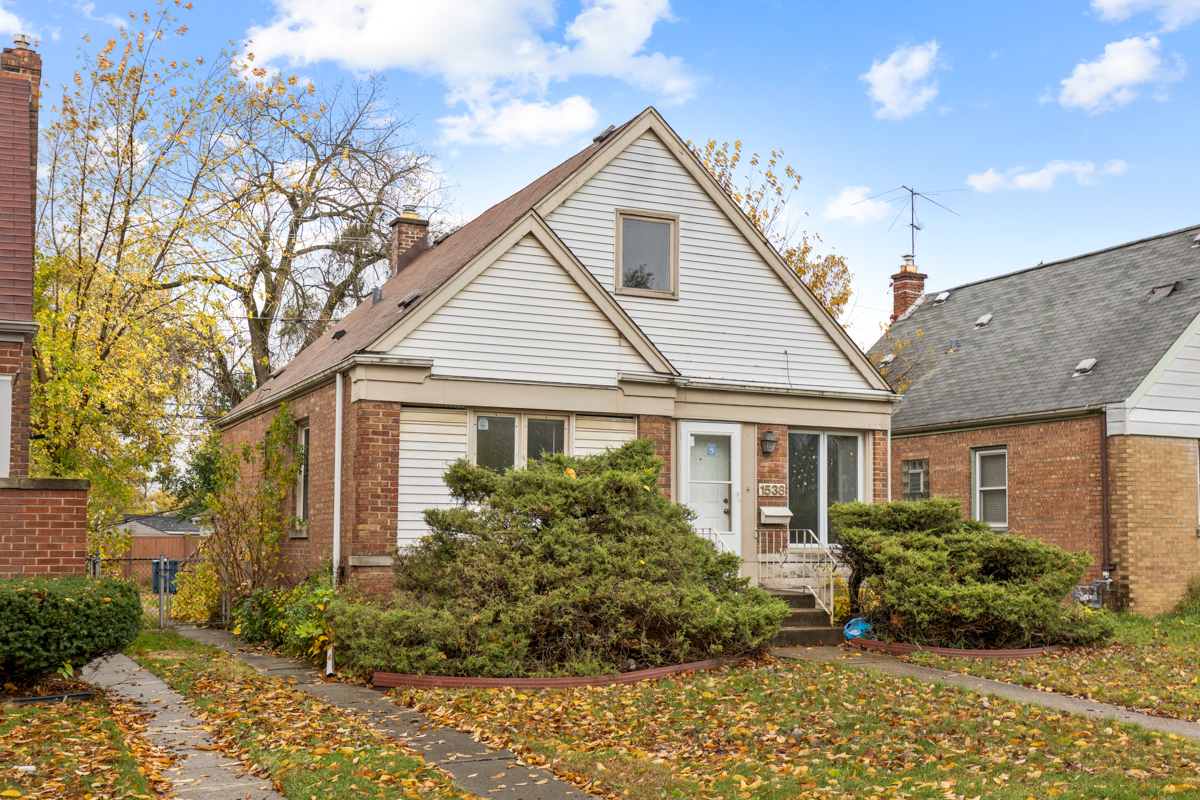 Property Photo:  1538 State Line Road  IL 60409 