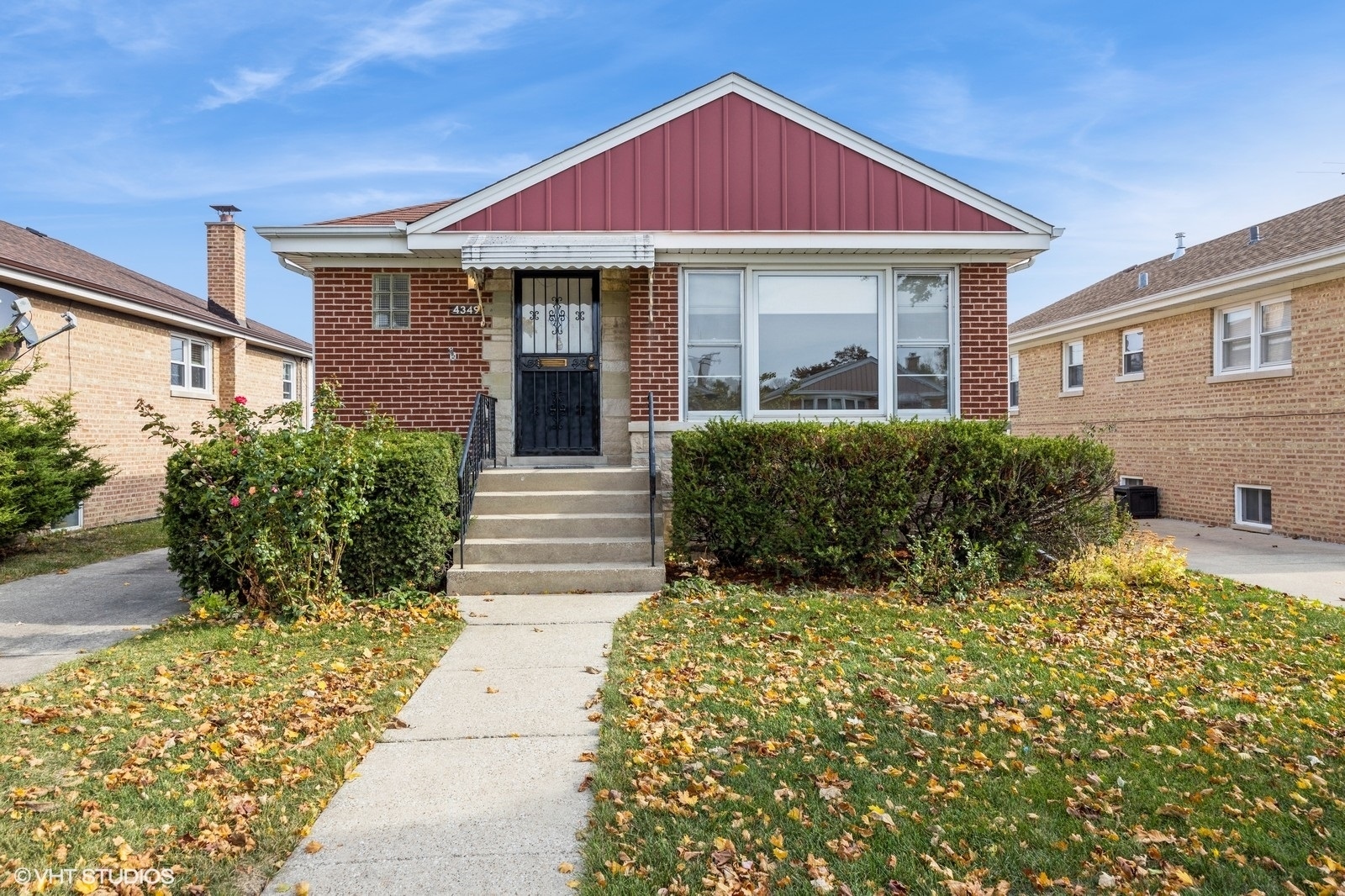Property Photo: 4349 N Oleander Avenue IL 60706
