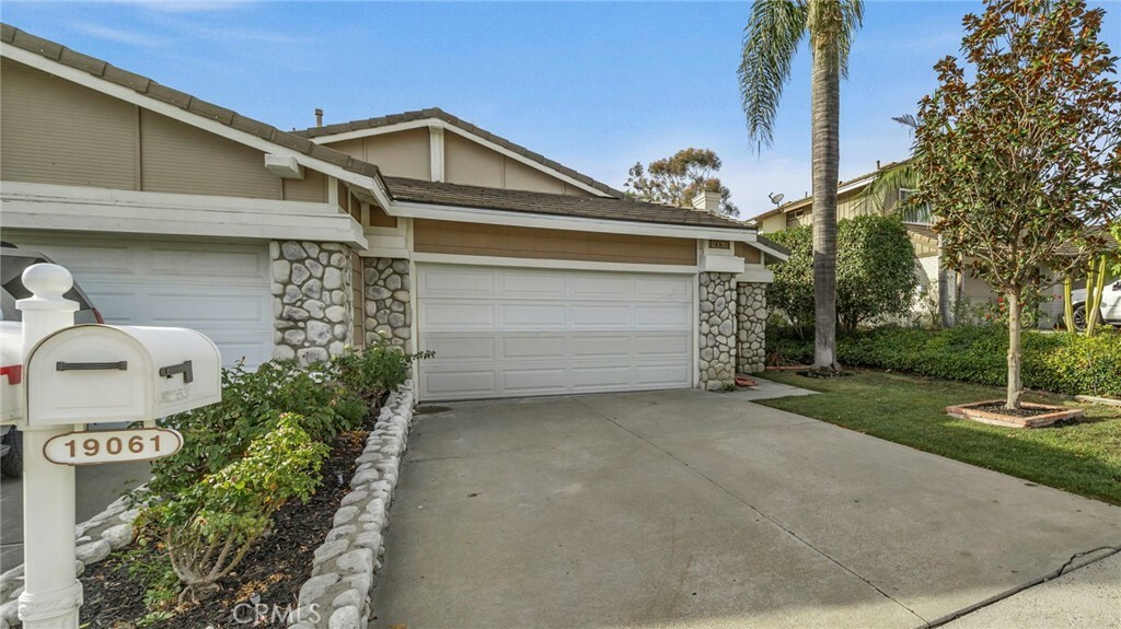 Property Photo:  19061 Woodland Way  CA 92679 