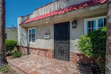 Property Photo:  621 Magnolia Avenue  CA 90301 