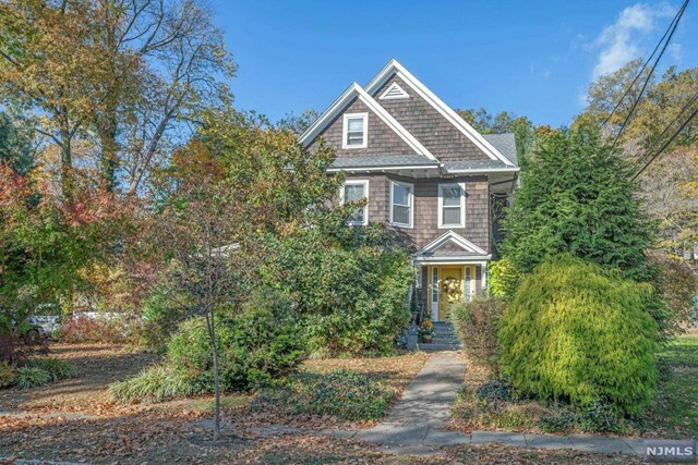 Property Photo:  94 Willowdale Avenue  NJ 07042 