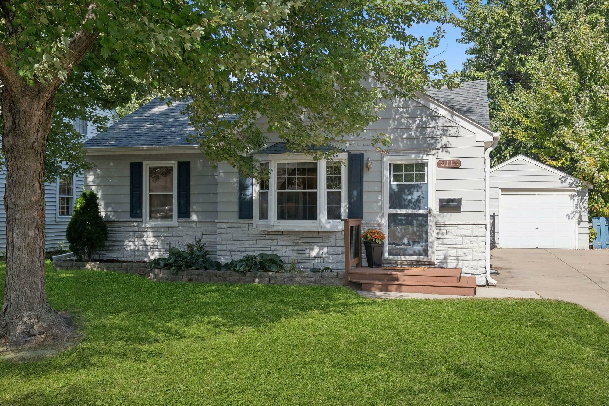 Property Photo:  5112 Fairview Avenue N  MN 55429 