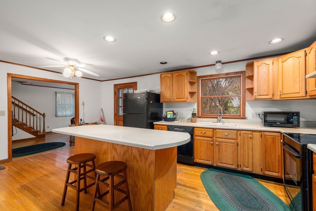 Property Photo:  20 Brentwood Dr  MA 01571 