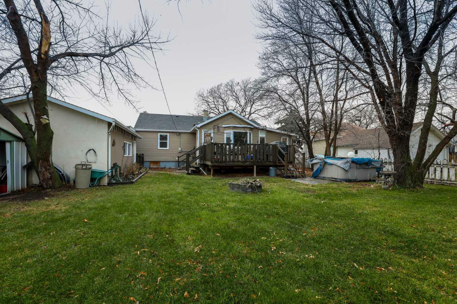 Property Photo:  5015 52 Street  AB T1G 1N2 