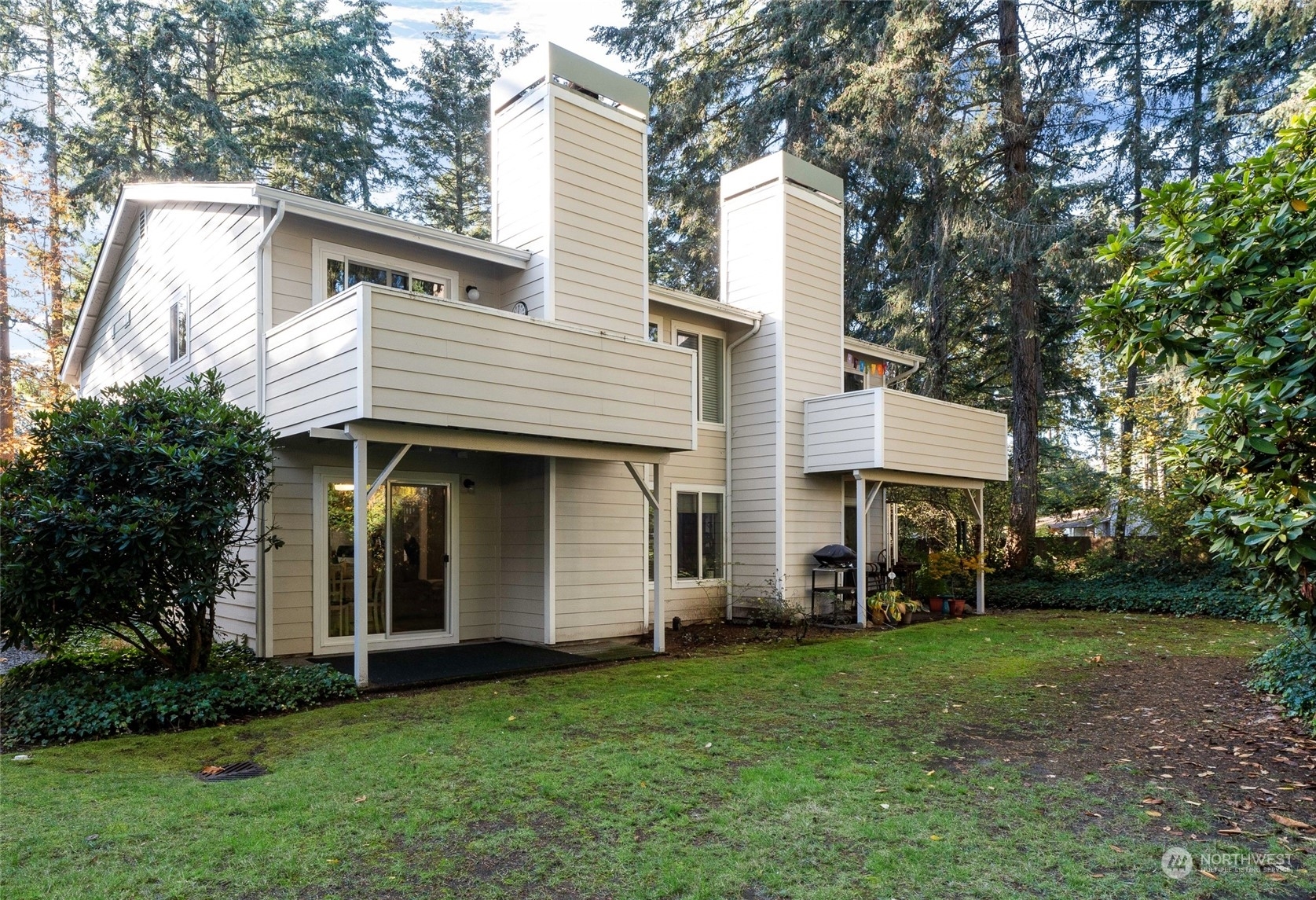 Property Photo:  4625 Grandview Drive W D  WA 98466 