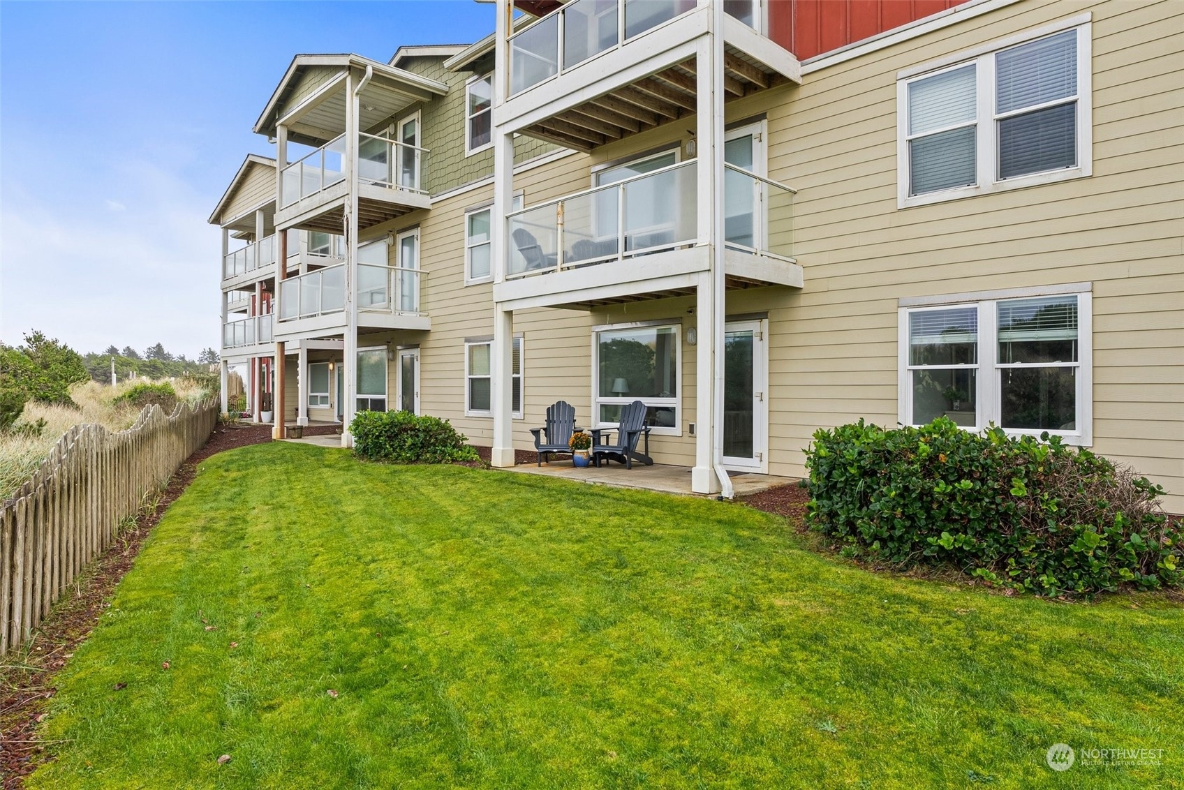 Property Photo:  1600 W Ocean Avenue 915  WA 98595 