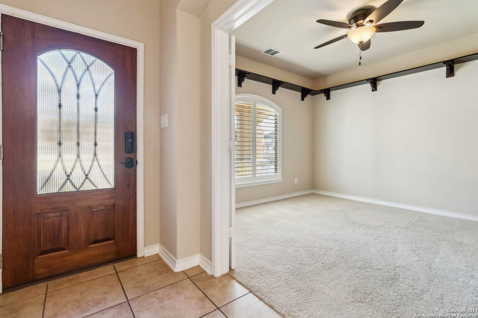 Property Photo: 2922 Kentucky Oaks TX 78259