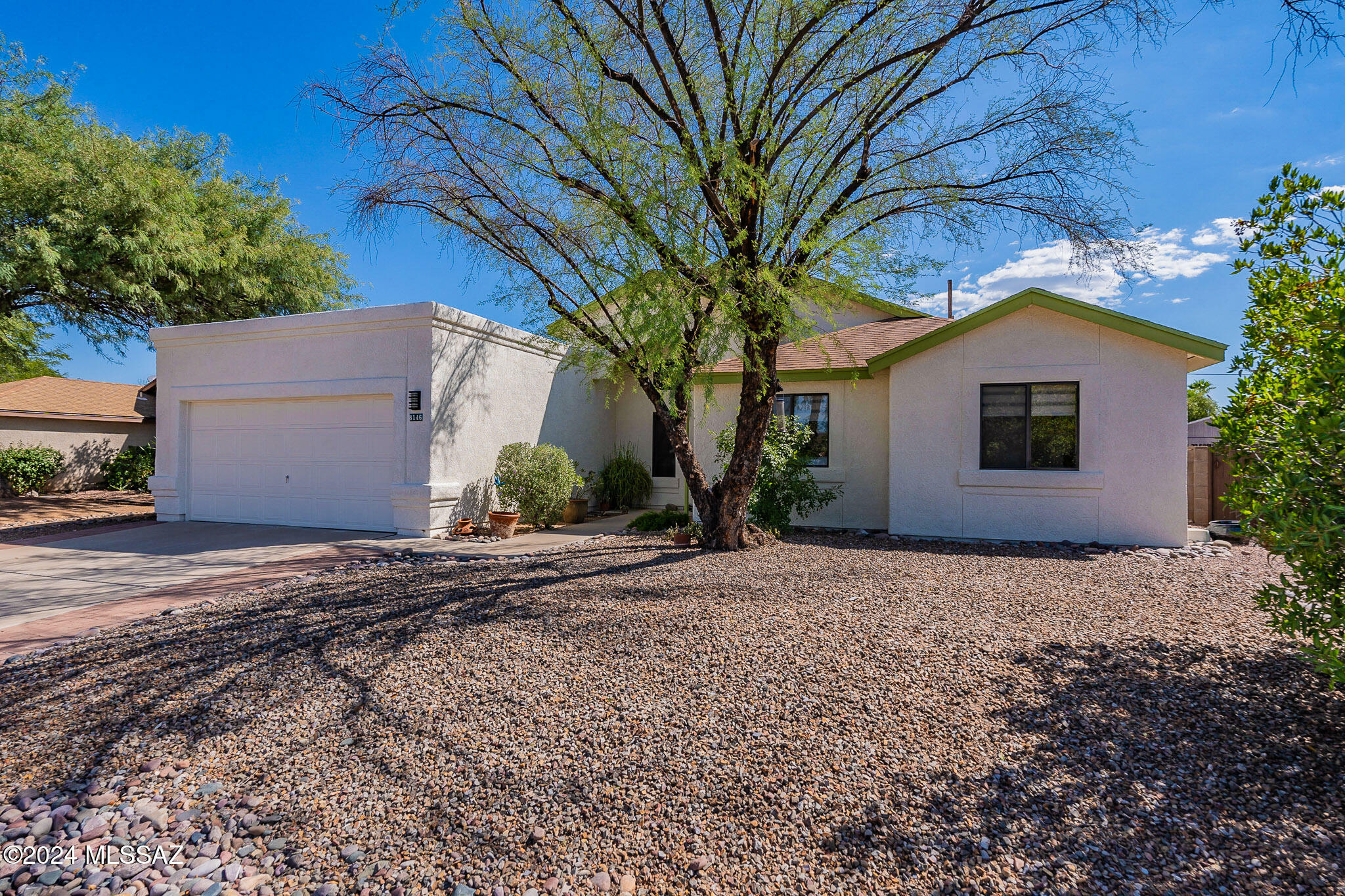 Property Photo:  8146 E Mesquite Ridge Circle  AZ 85710 