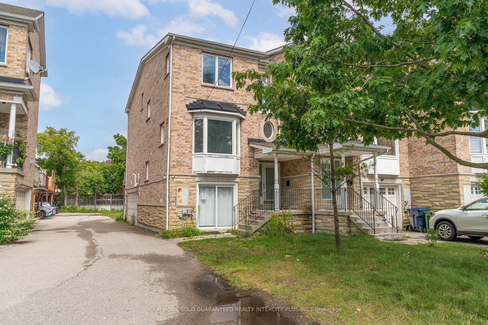 435 Meadowvale Rd  Toronto ON M1C 1S6 photo