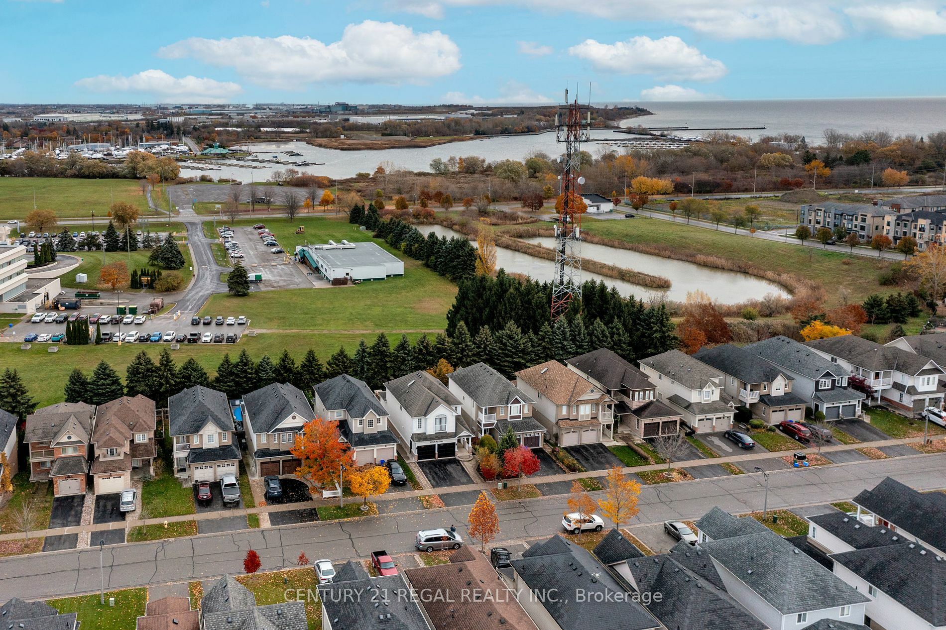 Photo de la propriété:  81 Tallships Dr  ON L1N 9X5 