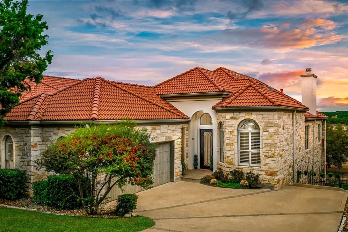 Property Photo:  8 Sunset Park Cove  TX 78734 