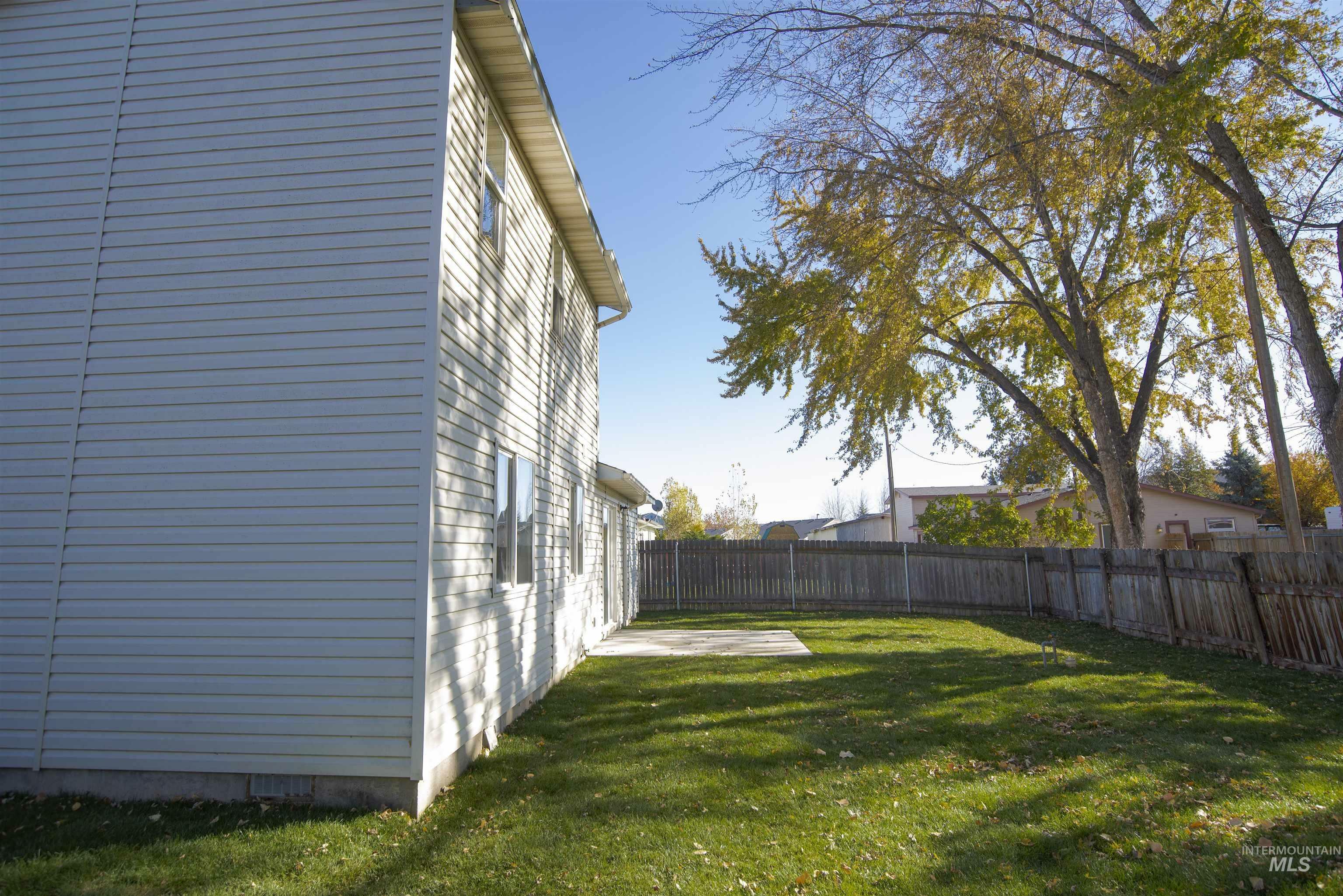 Property Photo:  11913 W Blueberry Avenue  ID 83651-8095 