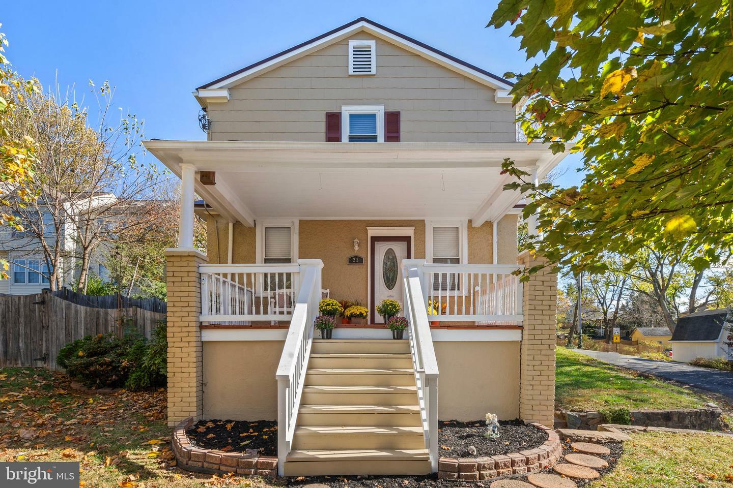 Property Photo:  23 Fairfax Street  VA 20186 