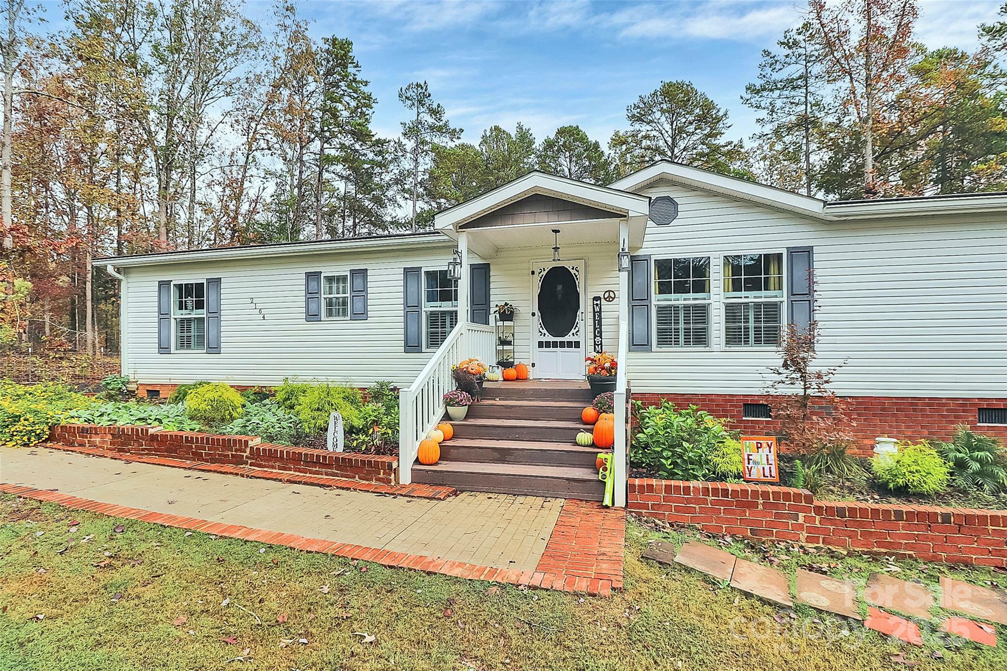 Property Photo: 2164 Mission Road SC 29745