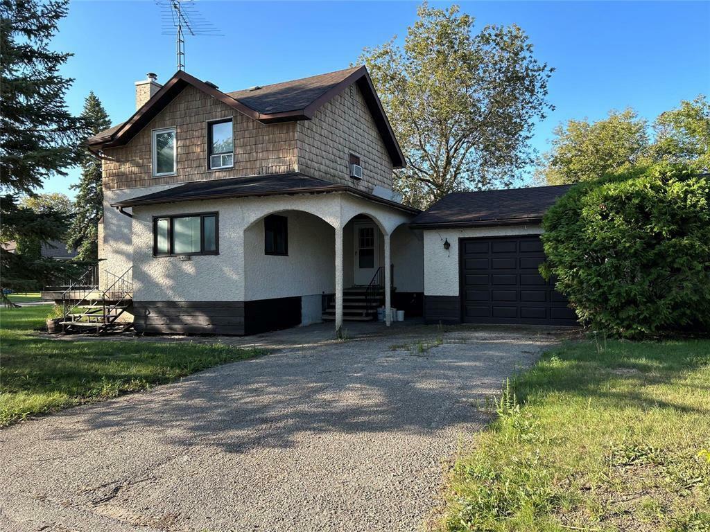 Property Photo: 16 Maple Street MB R0E 1M0