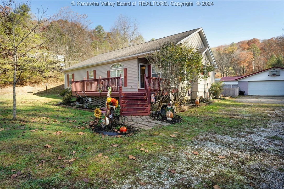 Property Photo: 585 Pauley Road WV 25309