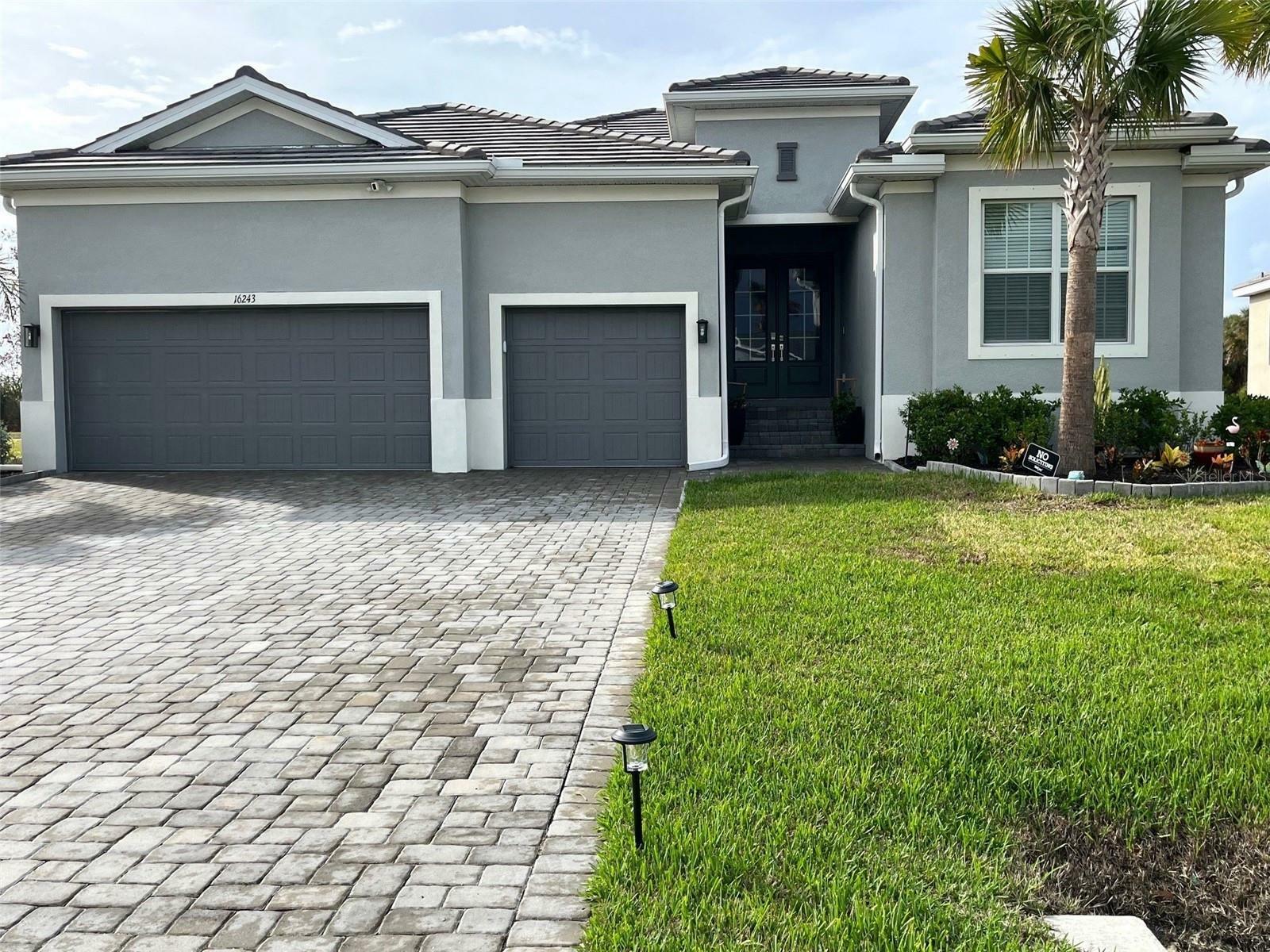 Property Photo:  16243 Cayman Lane  FL 33955 