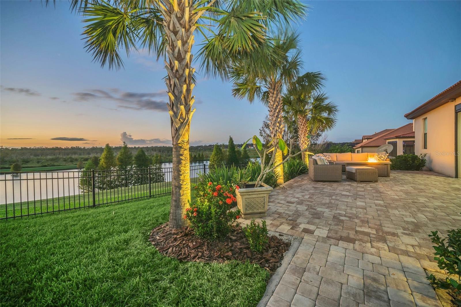 Property Photo:  4026 Sunset Lake Drive  FL 33810 