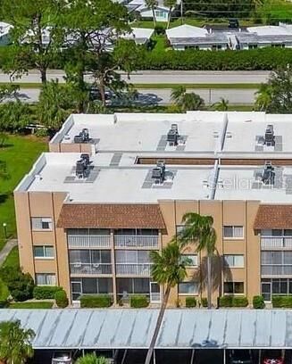 Property Photo: 1540 Glen Oaks Drive E B336 FL 34232
