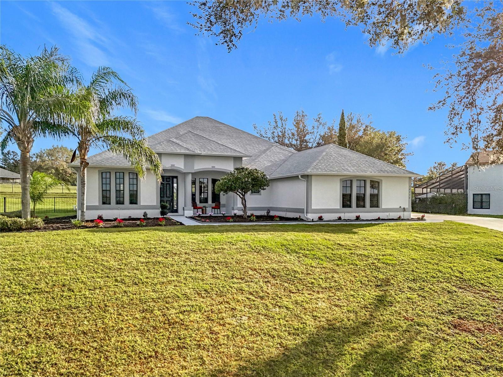 Property Photo:  36732 Barrington Drive  FL 32736 