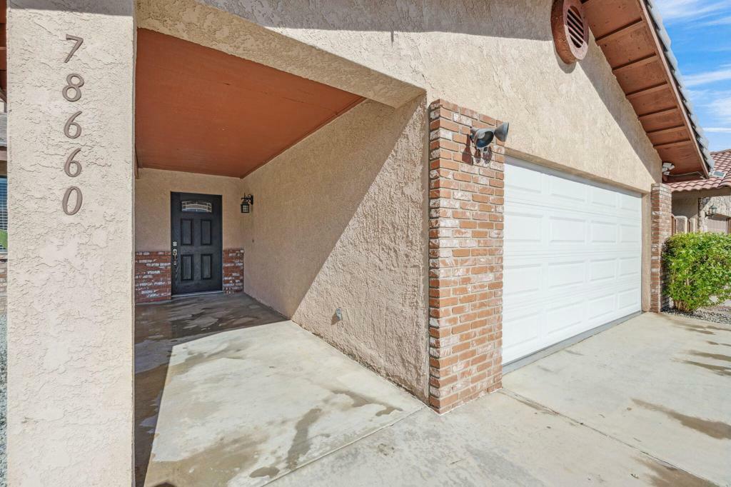 Property Photo:  78660 Saguaro Road  CA 92253 