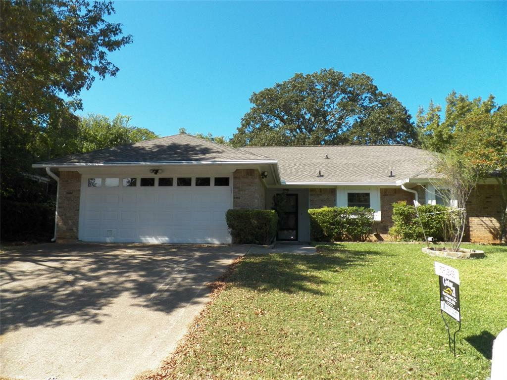 Property Photo:  3833 Horizon Drive  TX 76021 