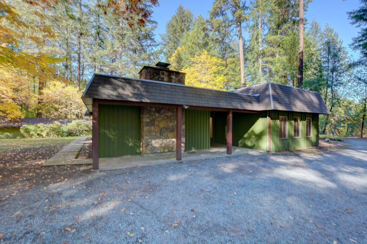 Property Photo:  765 Savage Creek Road  OR 97527 