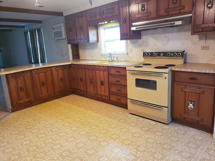 Property Photo: 79 Sonia Drive MA 01752
