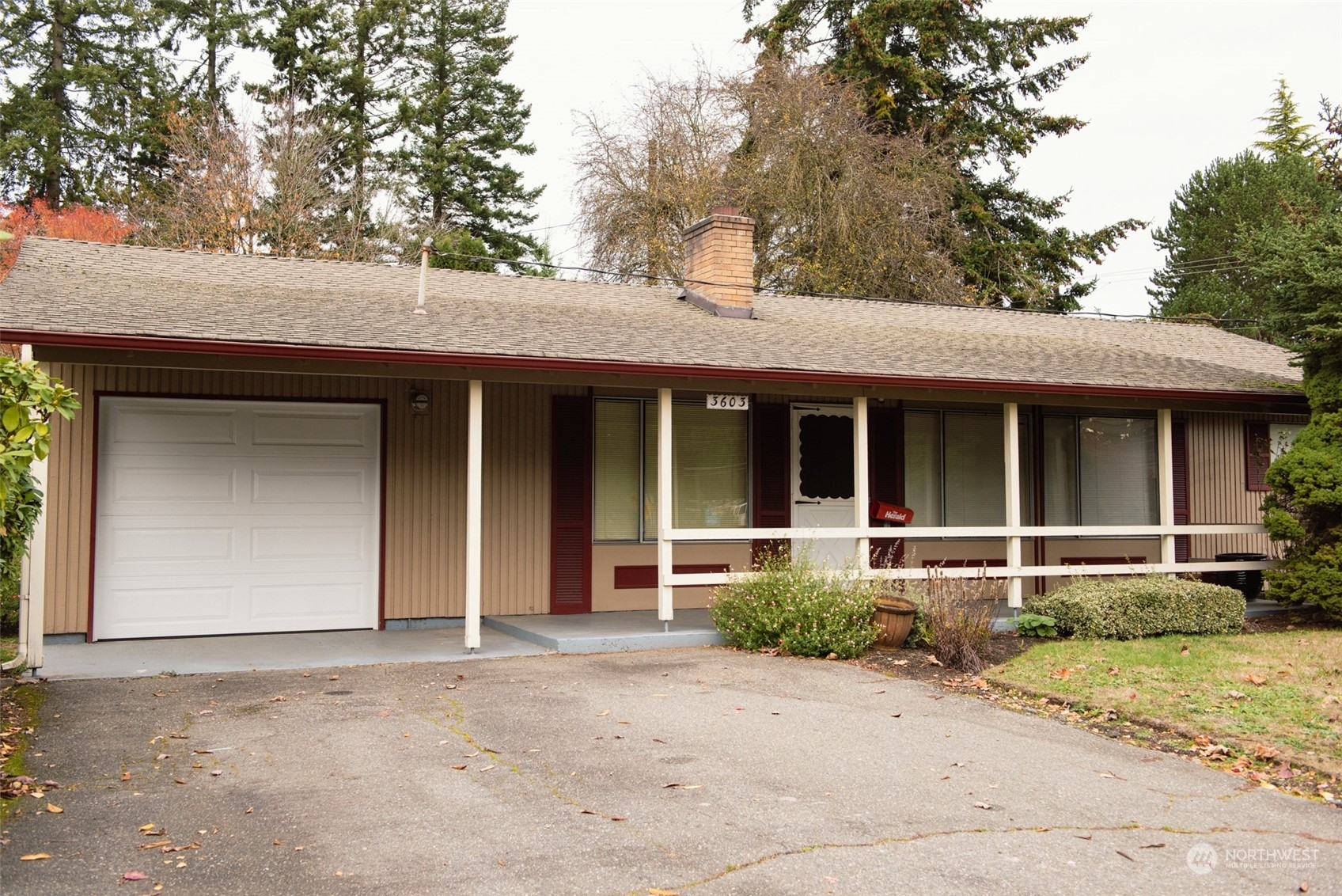 Property Photo:  3603  192nd Street SW  WA 98036 