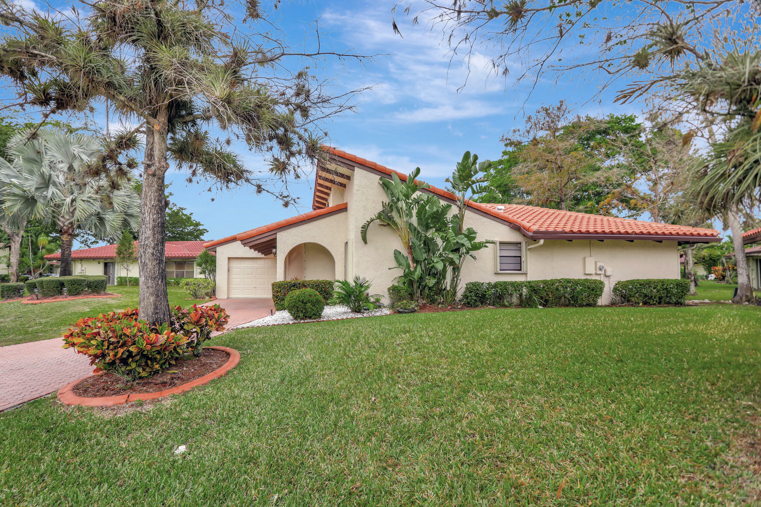 Property Photo:  7909 Hibiscus Circle 58  FL 33321 