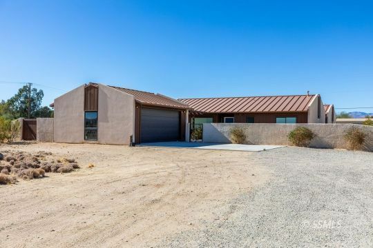 Property Photo:  1325 Dunes St  CA 93555 