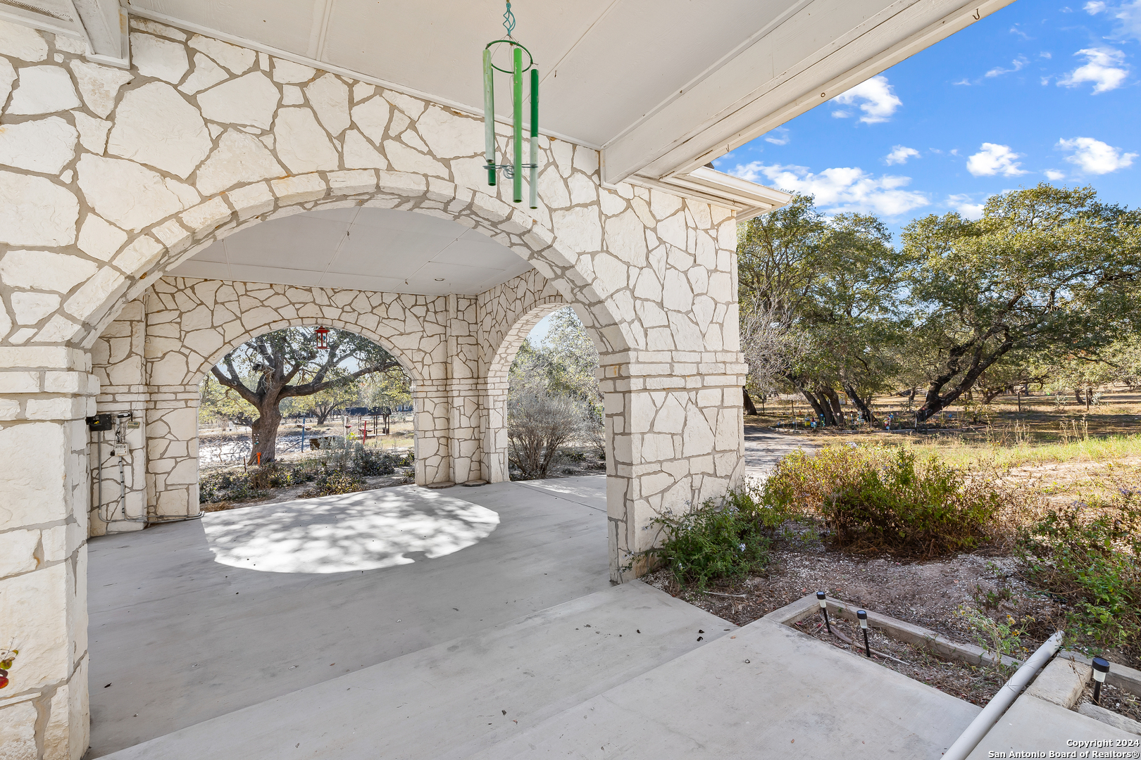 Property Photo: 135 County Road 7727 TX 78059