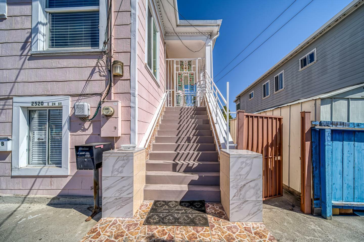 Property Photo:  2520 East 24th Street  CA 94601 